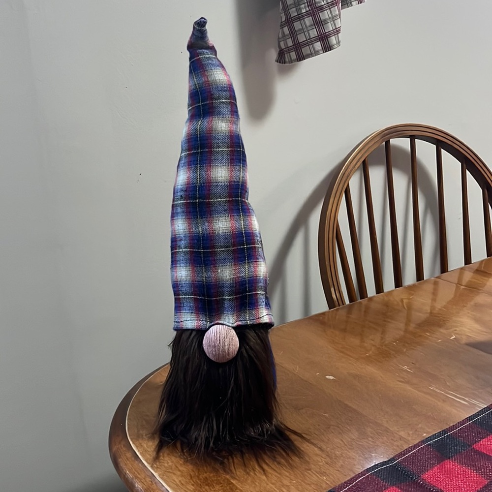 14” Blue Plaid Gnome